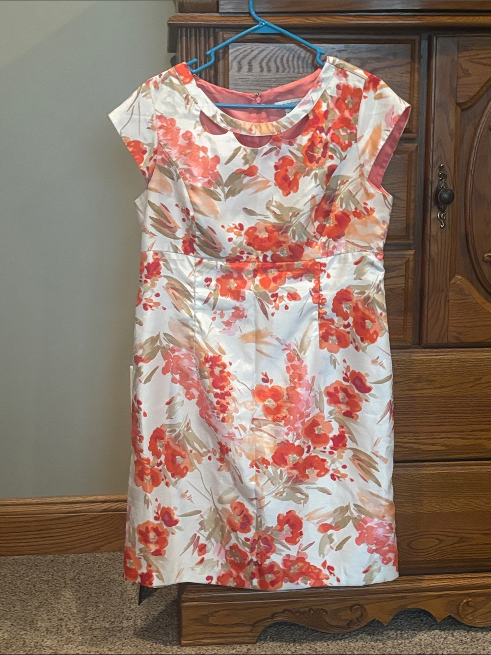 Liz Claiborne Coral & Cream Floral Cap-Sleeve Sheath Dress